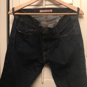 TOMMY HILFIGER JEANS